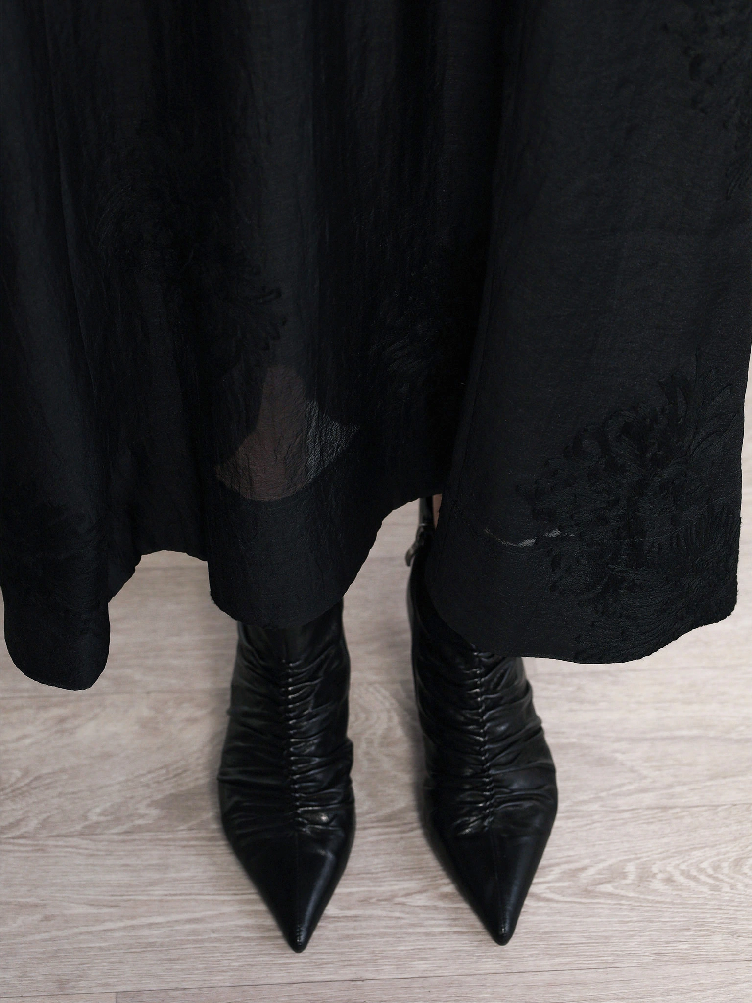 Юбка черного цвета с эластичным поясом